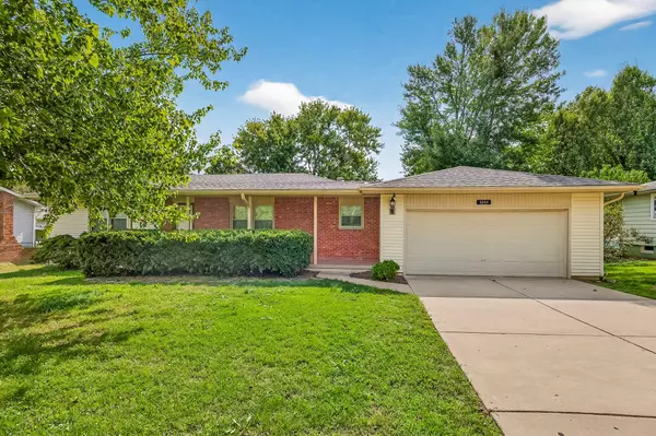 3244 E Gasconade ST, Springfield, MO 65804