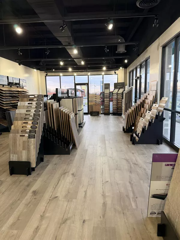 Springfield, MO 65810,330 W Plainview Road #A