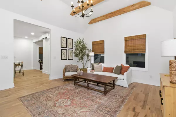 West Plains, MO 65775,926 Washington AVE