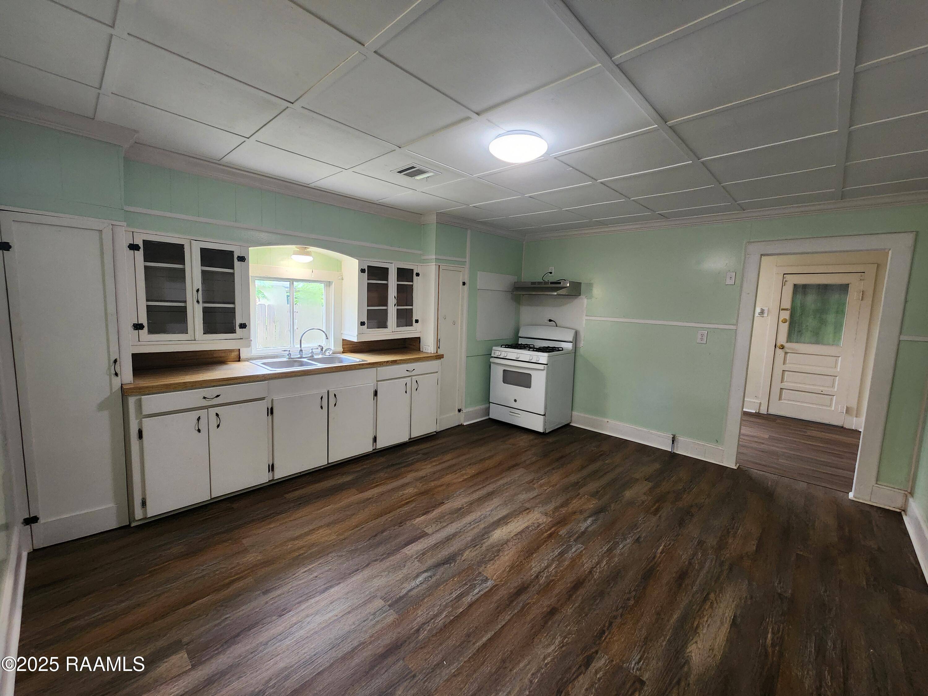 Kaplan, LA 70548,506 N Guidry ST