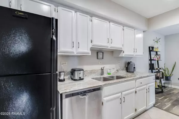 Lafayette, LA 70506,200 Lodge DR #210