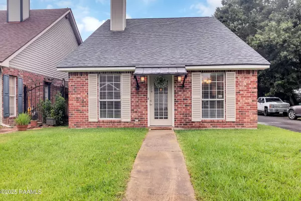 220 Rue Plaisance,  Youngsville,  LA 70592