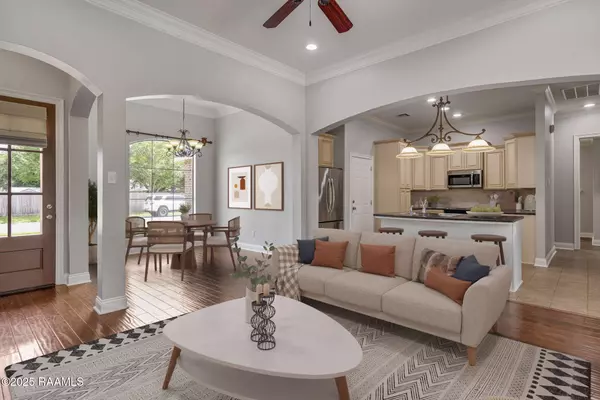 Youngsville, LA 70592,204 Red Cedar LN