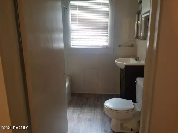 Lafayette, LA 70503,107 Acadian DR