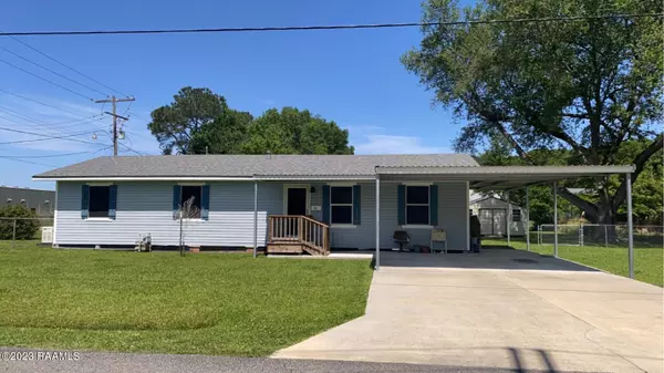 731 W Keller ST, Church Point, LA 70525