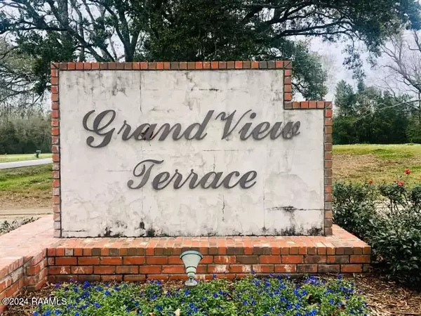 109 Grandview Terrace DR, Youngsville, LA 70592