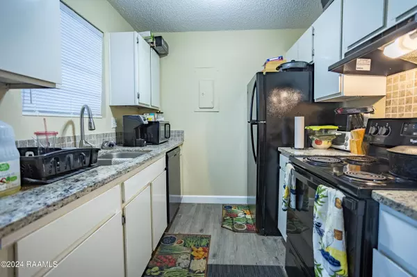 Lafayette, LA 70507,201 High Meadows BLVD #155