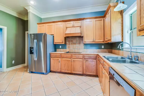 Lafayette, LA 70503,608 Canberra RD