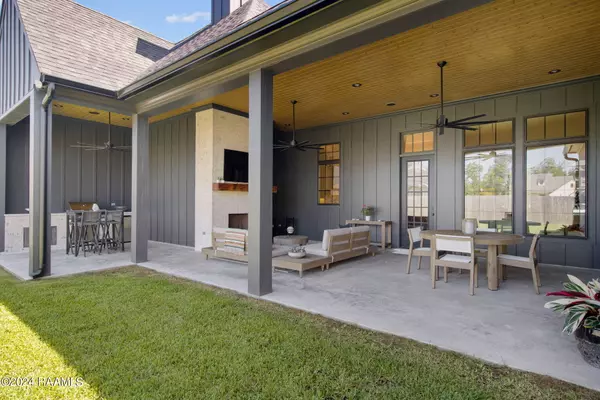 Youngsville, LA 70592,102 Lansing LN