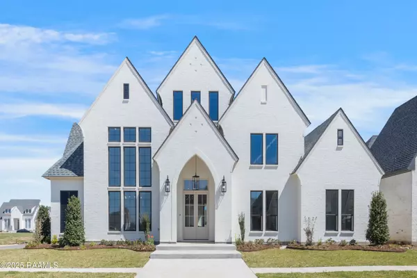 101 Sabal Leaf LN, Youngsville, LA 70592