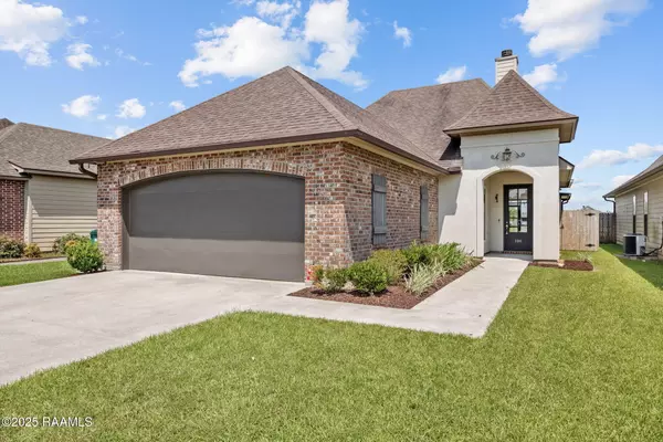 106 Adler PL,  Youngsville,  LA 70592