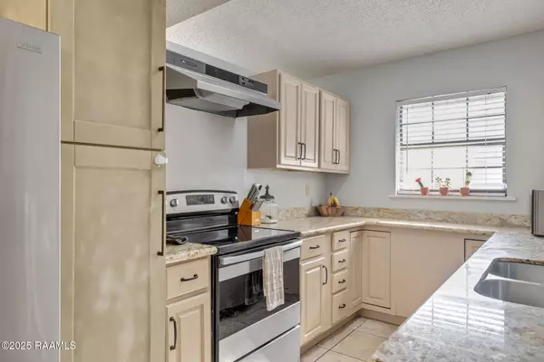 Lafayette, LA 70506,405 Thompson LOOP