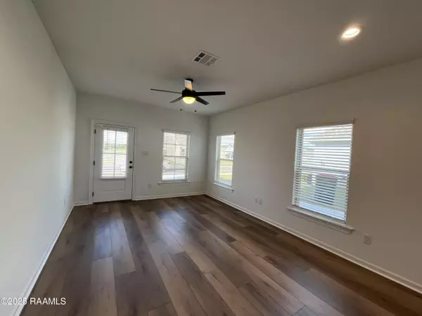 Lafayette, LA 70507,118 Cranston CT