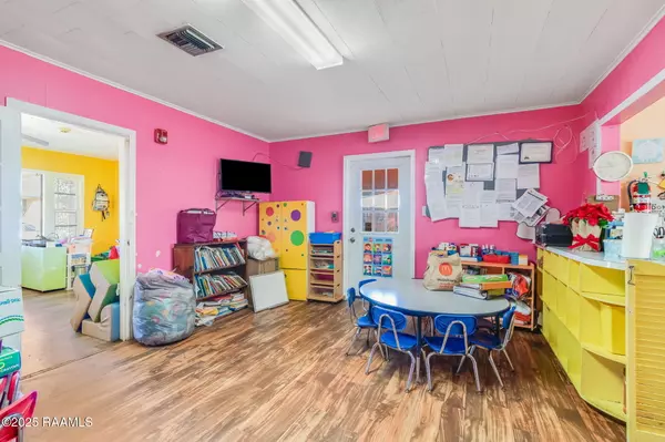 Lafayette, LA 70501,165 Champagne ST