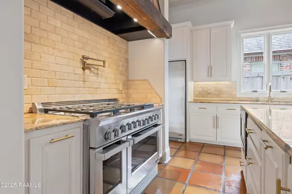 Lafayette, LA 70508,125 Adair LN