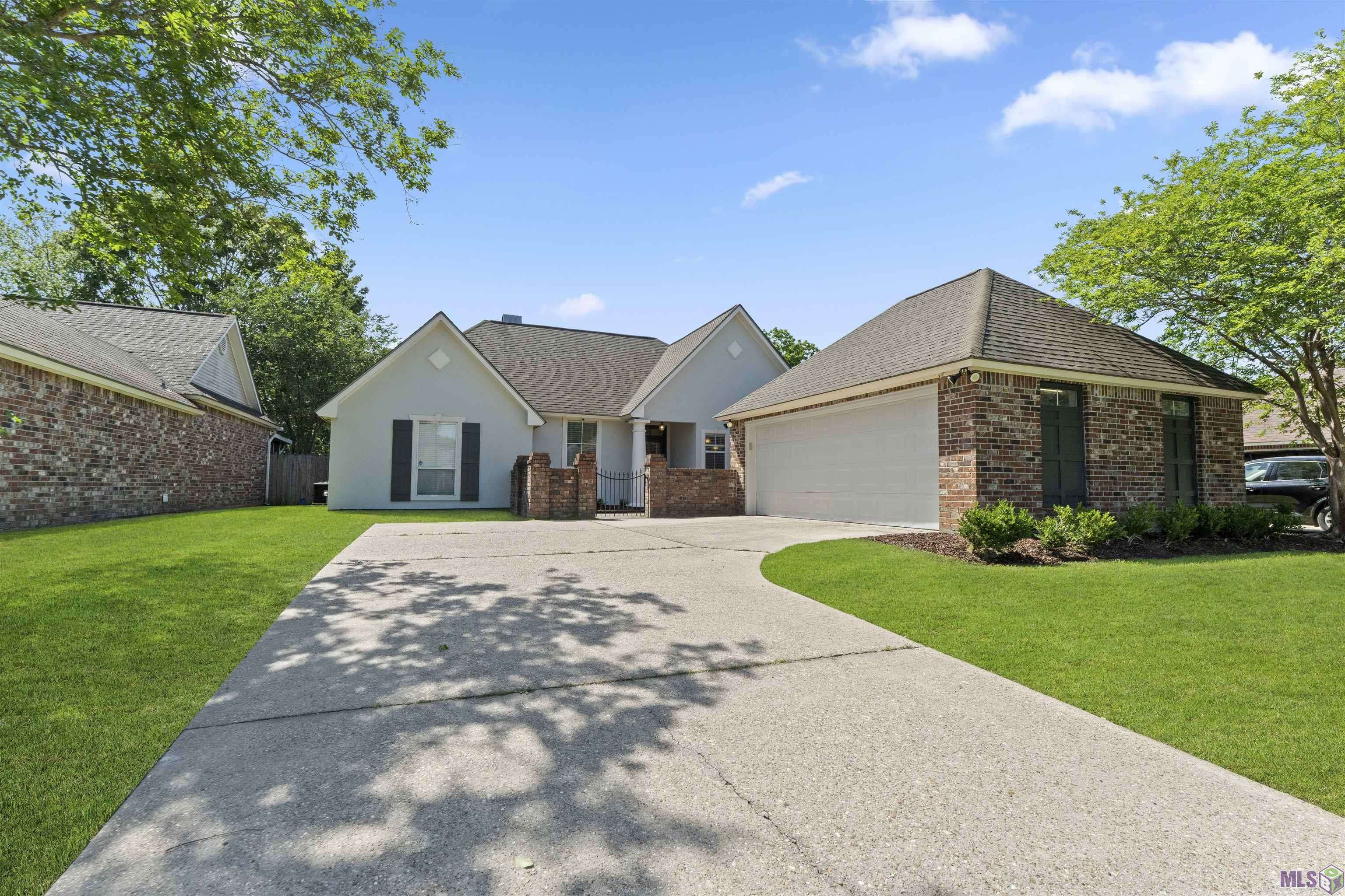 3978 Meadow Ridge Dr, Baton Rouge, LA 70817