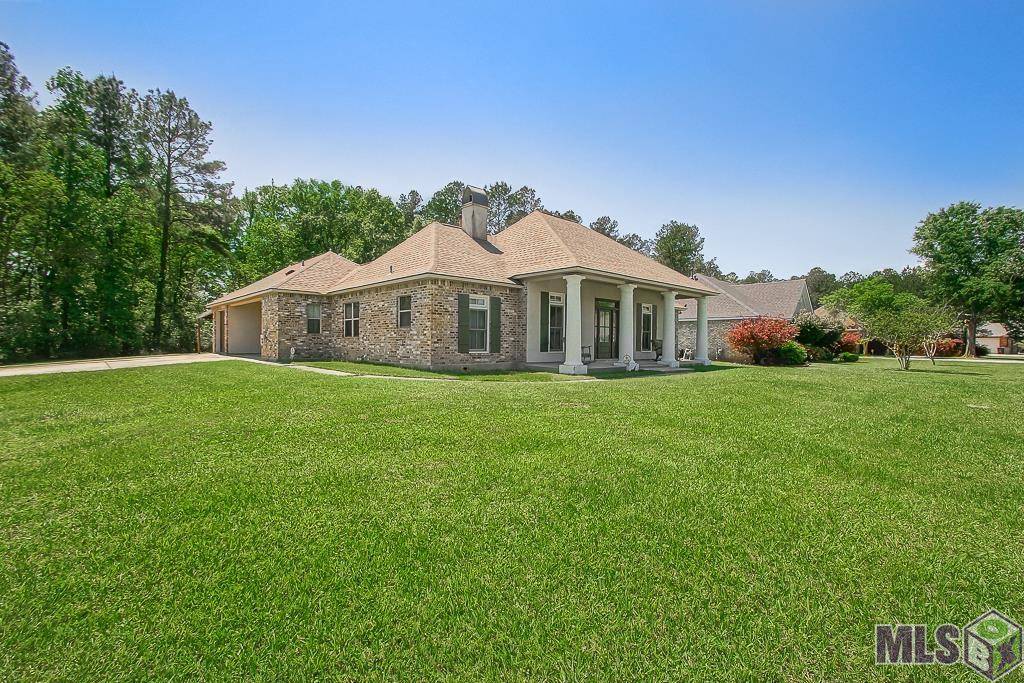 15946 Regent Ave, Greenwell Springs, LA 70739