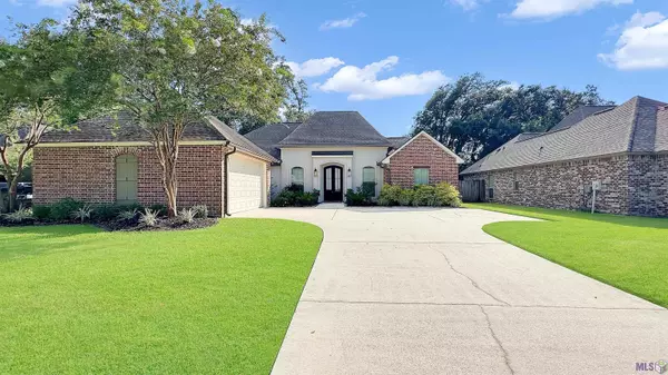 18467 Old Maplewood Dr, Prairieville, LA 70769