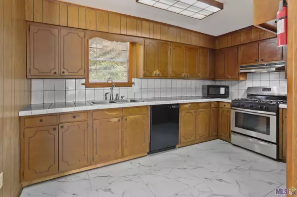 Jackson, LA 70748,2841 Bank St