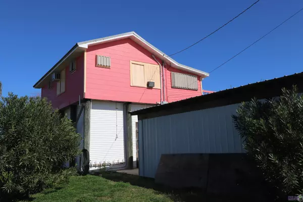 132 Orange, Grand Isle, LA 70358