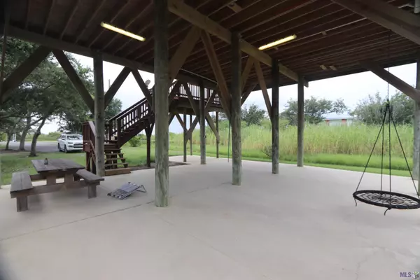 Grand Isle, LA 70358,192 Walnut