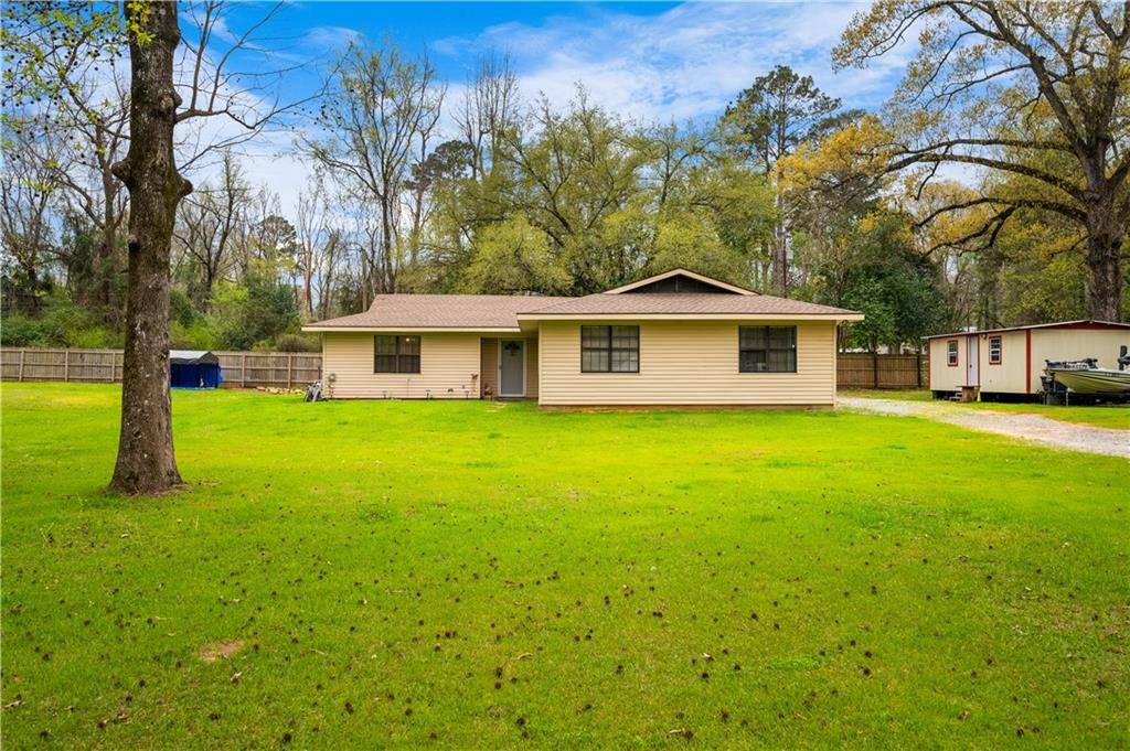56 Oakland Drive, Boyce, LA 71409