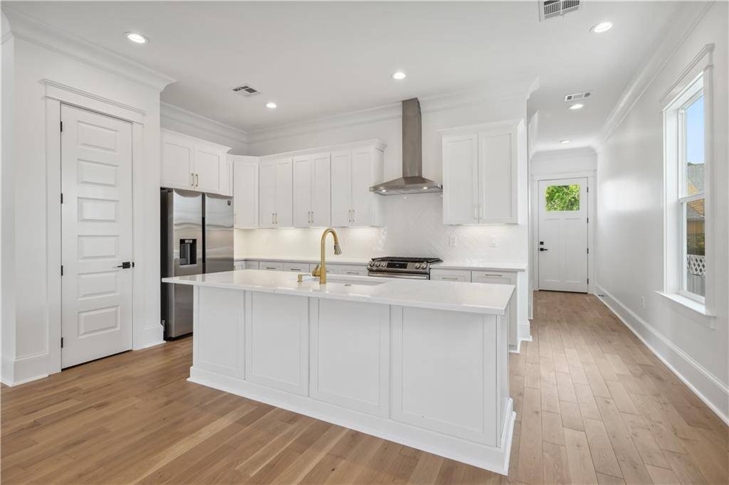 New Orleans, LA 70115,3016 S Saratoga Street