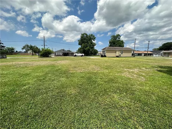 Lot 11-12 6th Street, Chalmette, LA 70043