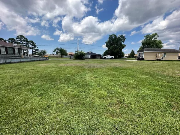 LOT 13 6th Street, Chalmette, LA 70043