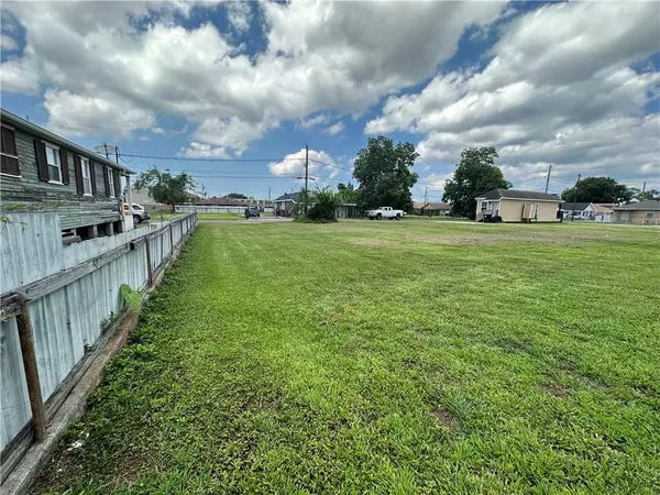 Chalmette, LA 70043,LOT 14 6th Street