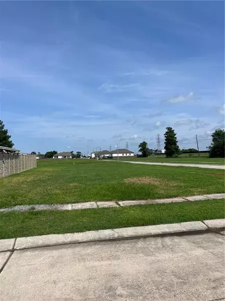 4012 Evangeline Drive, Chalmette, LA 70043