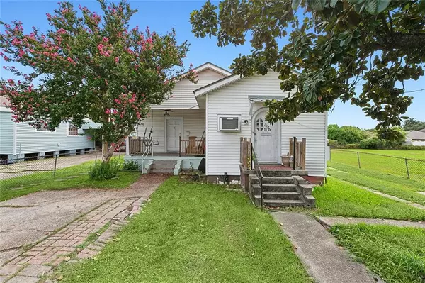 1115-17 Clearview Parkway, Metairie, LA 70001