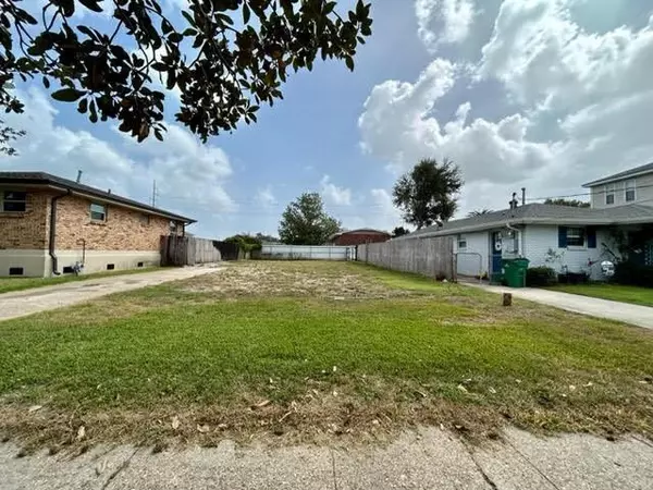 613 Lake Avenue, Metairie, LA 70005