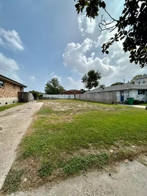 Metairie, LA 70005,613 Lake Avenue