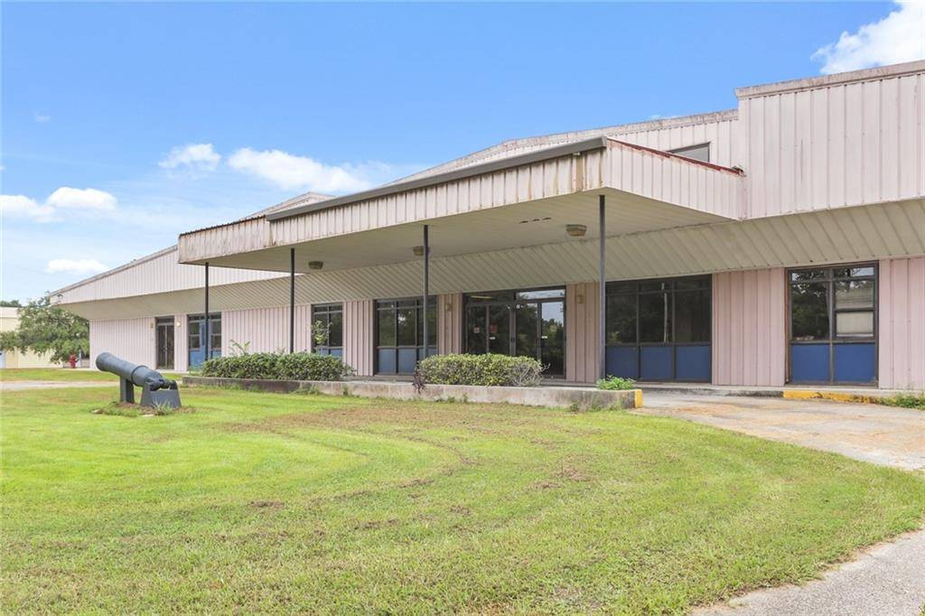 St. Bernard, LA 70085,1 Lynn Oaks Drive