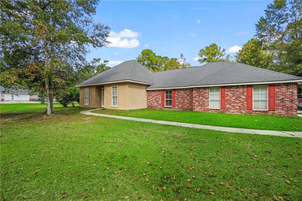 Lacombe, LA 70445,30223 East Street