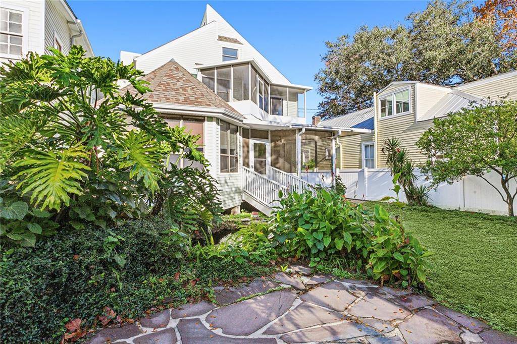 New Orleans, LA 70118,1233 Fern Street