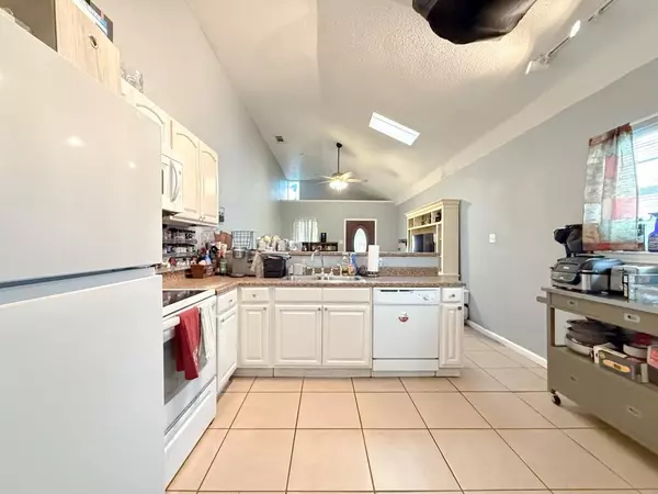 New Orleans, LA 70124,5930 Louisville Street