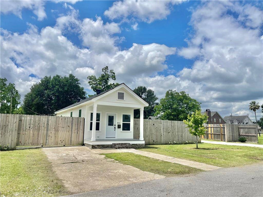 Kenner, LA 70062,9012 Corwin Street
