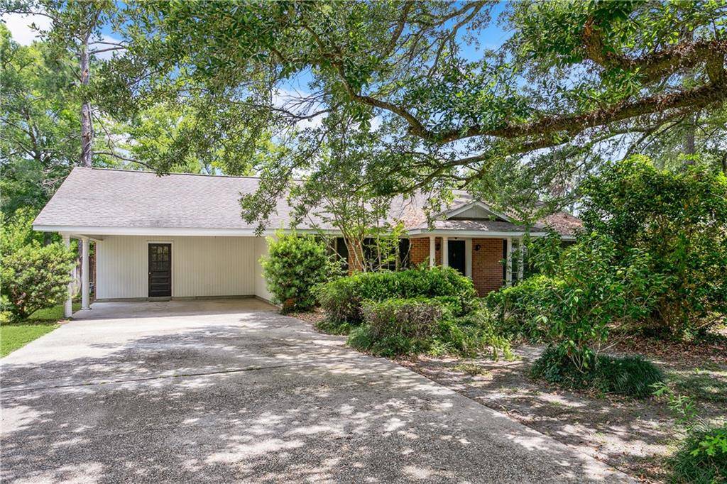 Covington, LA 70433,108 Camellia Drive