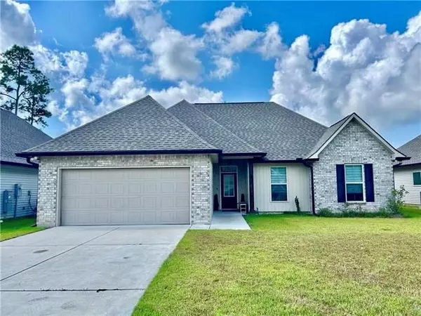 60256 Sunset Oak Boulevard, Lacombe, LA 70445