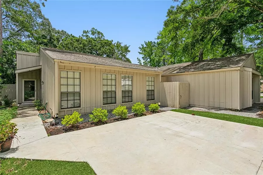 32 S Court Villa Drive #32, Mandeville, LA 70471