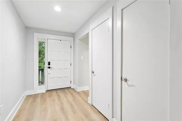Mandeville, LA 70471,640 Tete Lours Drive #11