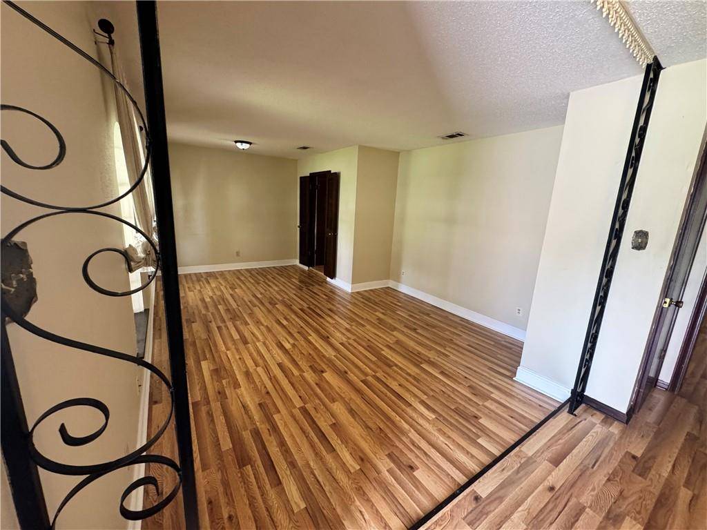 Metairie, LA 70003,5041 Burke Drive