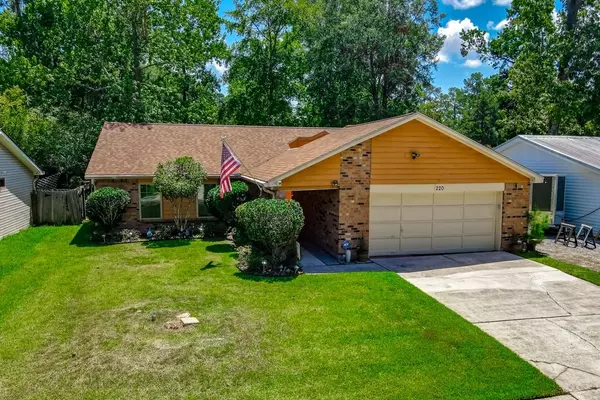 Mandeville, LA 70471,220 Forest Loop