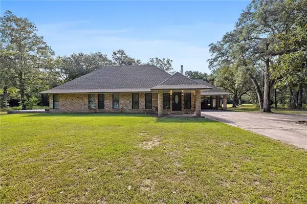 28890 Phillip Richardson Road, Holden, LA 70744
