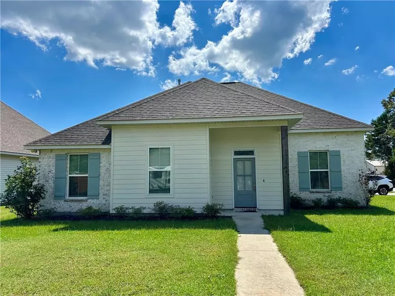 2044 Orleans Street, Mandeville, LA 70448
