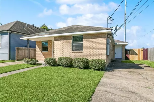 3208-10 Pakenham Drive, Chalmette, LA 70043