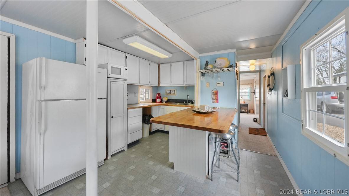 Sunrise Beach, MO 65079,131 Betlo Park DR