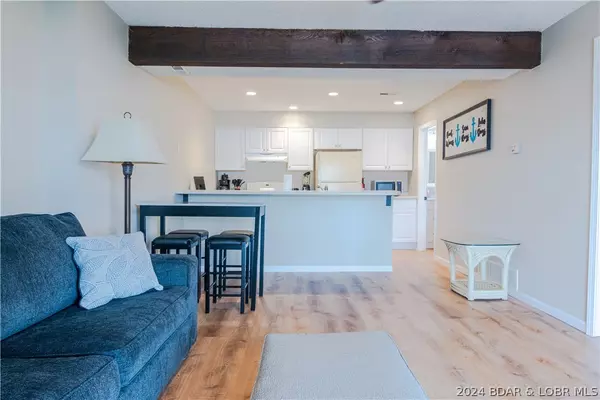 Lake Ozark, MO 65049,154 Tara RD #1A